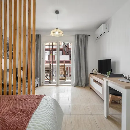 Parque Carolina 207 * Costa Del Silencio